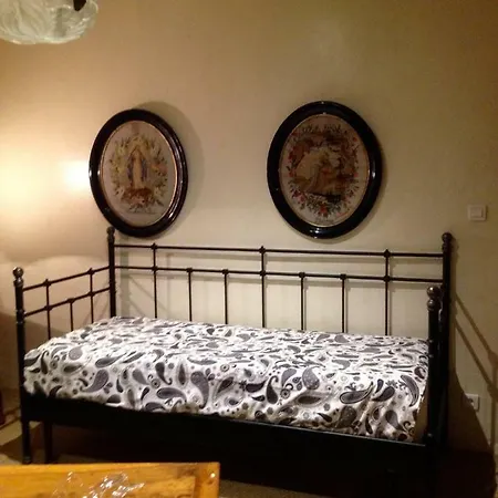 Chez L'antiquaire Bed & Breakfast Hauterives