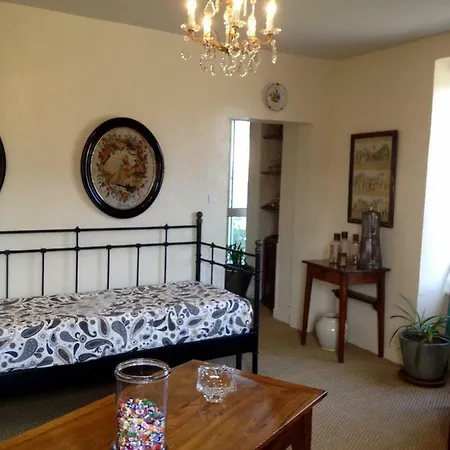 Bed & Breakfast Chez L'antiquaire Hauterives