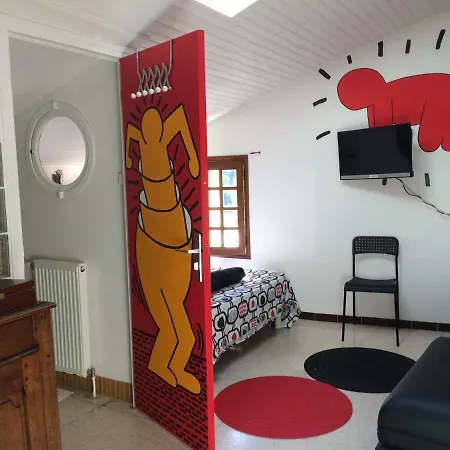 Chez L'antiquaire Bed and Breakfast Hauterives